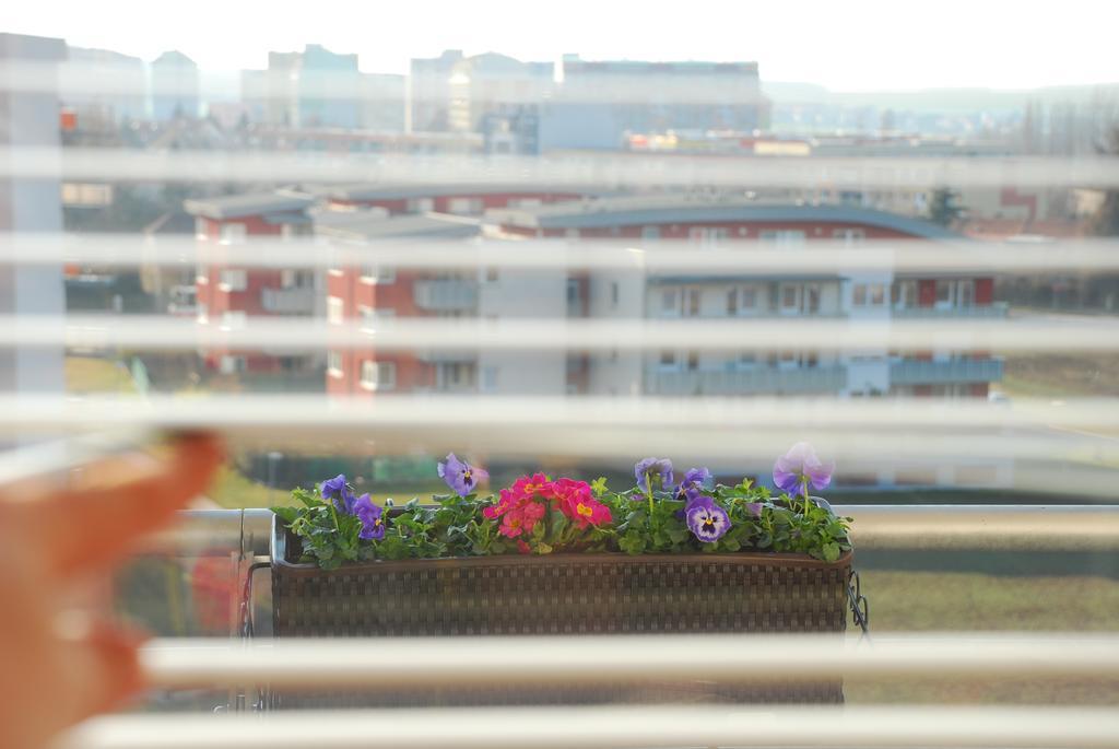 A Nice Place To Stay Apartments Прага Екстер'єр фото
